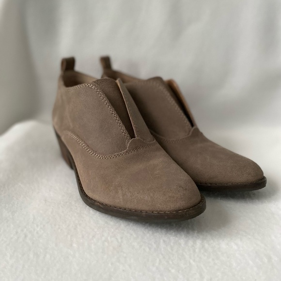 Lucky Brand Shoes - Lucky Brand Size 7.5M Leather Taupe Shoes
